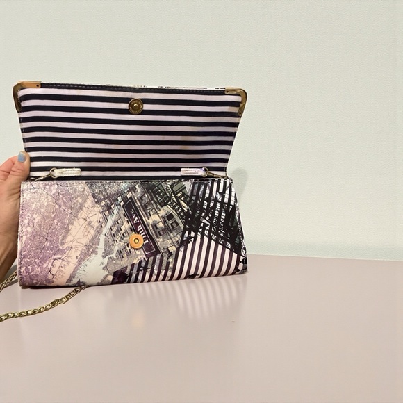 Aldo Urban Print Clutch with Gold Chain - Picture 2 of 2
